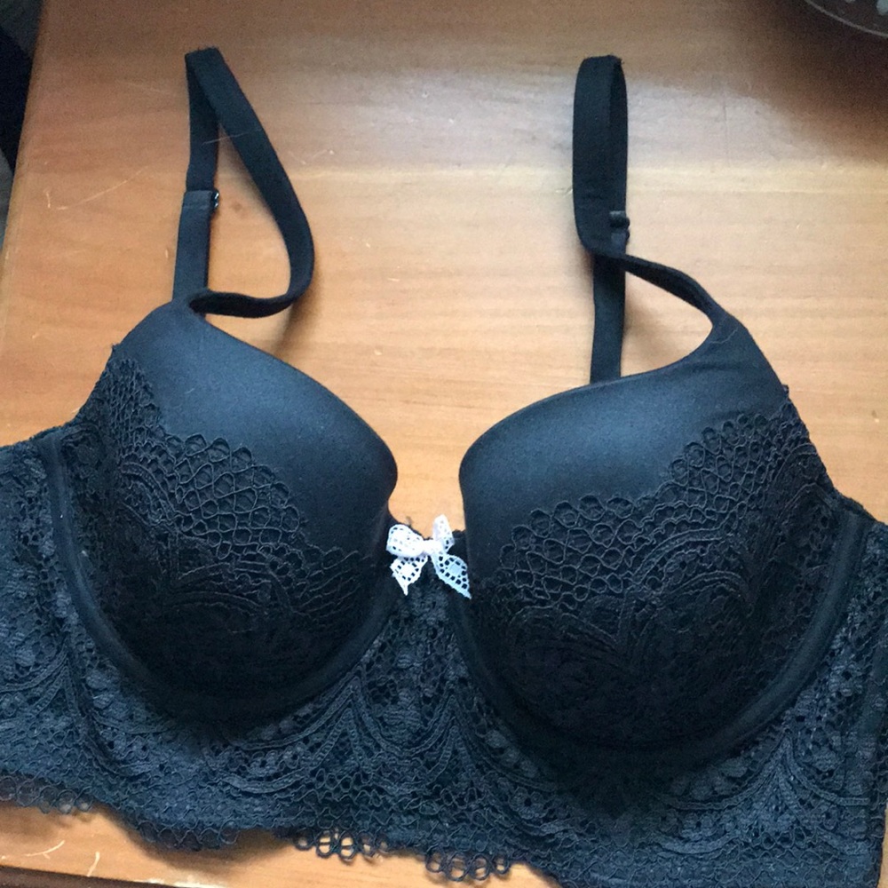 Like new Victoria’s Secret lines demi-buste